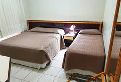 Quarto triplo/casal + 01 standard