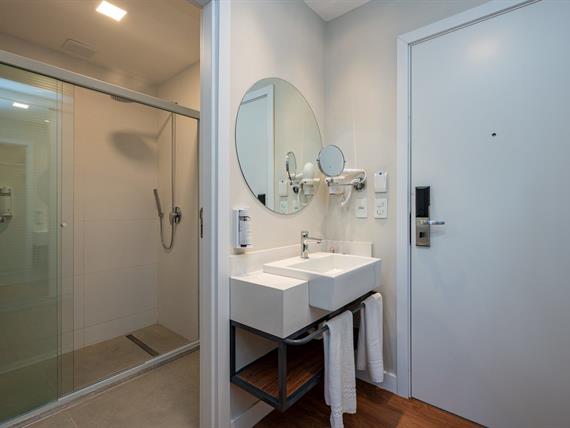 19. quarto banheiro.jpg