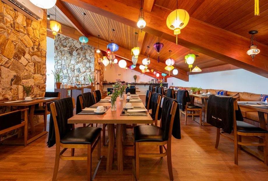 21. restaurante 02.jpg