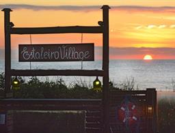 Pousada Estaleiro Village