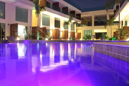 piscinas vista varandas.jpg