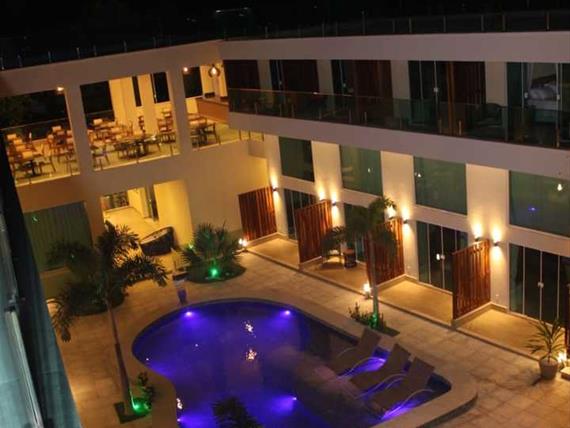 piscinas a noite 2.jpg