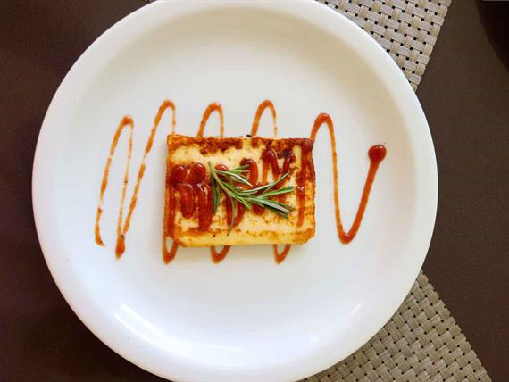 café da manhã - pratos decorados.jpg