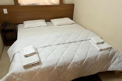 casal colcha branca.jpeg