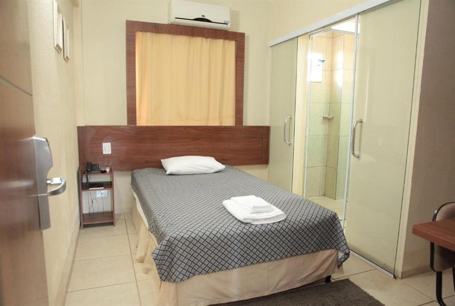 Quarto com Cama de Casal ou 2 de Solteiro-3.jpg