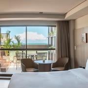 Thunnus (presidencial frente mar com jacuzzi)