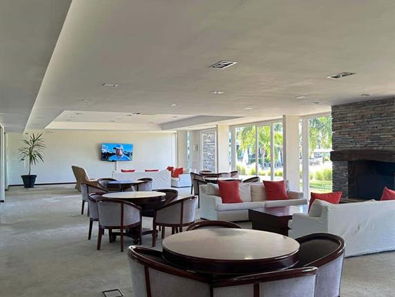 sala de adultos3.jpg