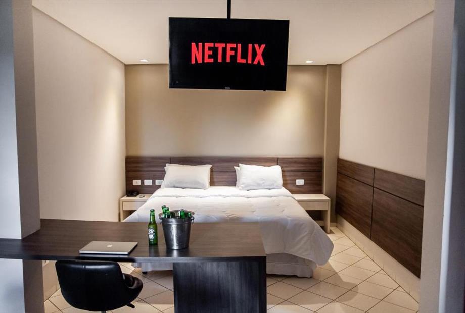 Suíte com Banheira de Hidromassagem-4.jpg