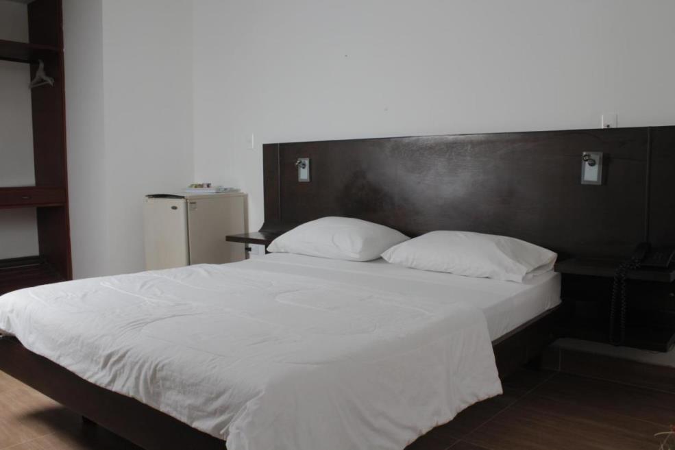 72dd733a-65a5-460f-8be6-1c208dc2c7d7.jpg