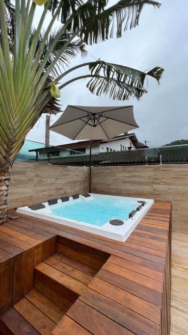 jacuzzi_3993.jpeg