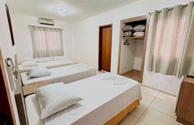 Quarto Quádruplo Solteiro Standard do GB Hoteis Foz