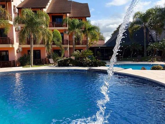 piscina externa 4.jpg