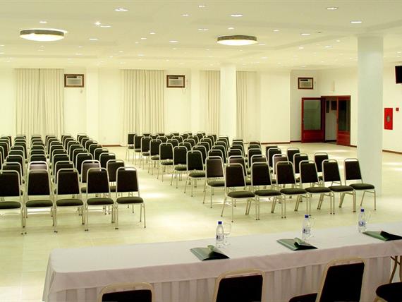 sala de eventos.jpg