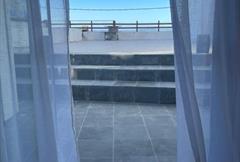 ESTUDIO COM VARANDA AO MAR