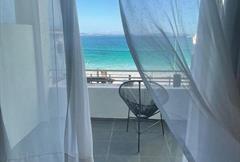 JUNIOR SUÍTE COM VARANDA AO MAR