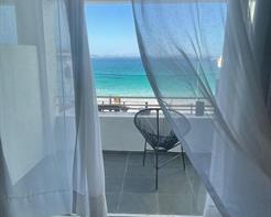 JUNIOR SUÍTE COM VARANDA AO MAR