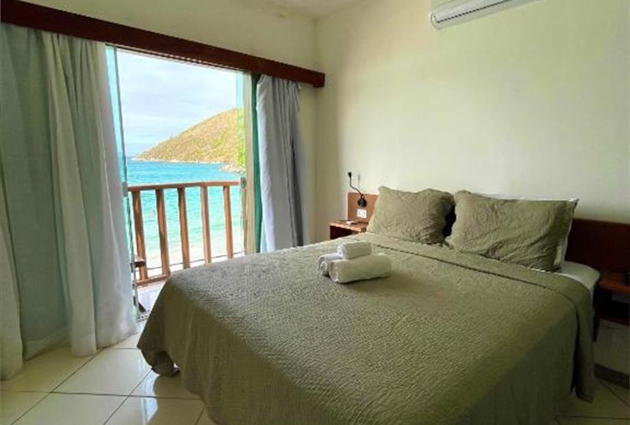 Quarto com Cama Queen-size e Vista do Mar-3.jpg