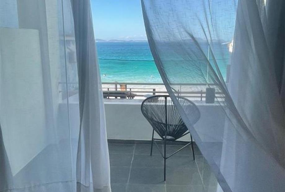 Suíte Júnior com Varanda-1.jpg