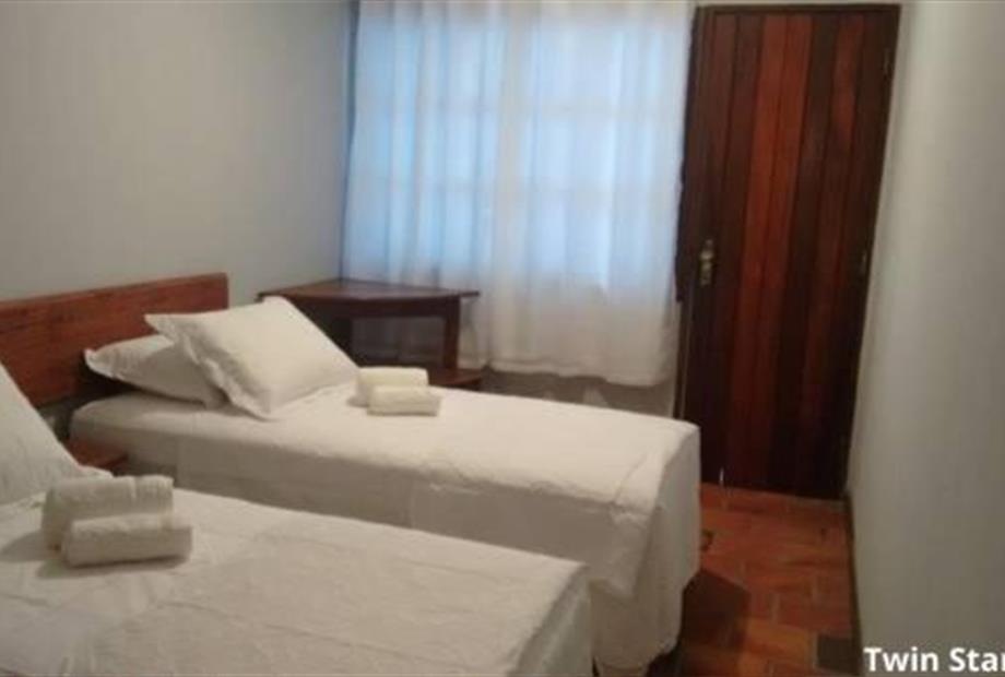 Quarto Standard com 2 Camas de Solteiro-2.jpg