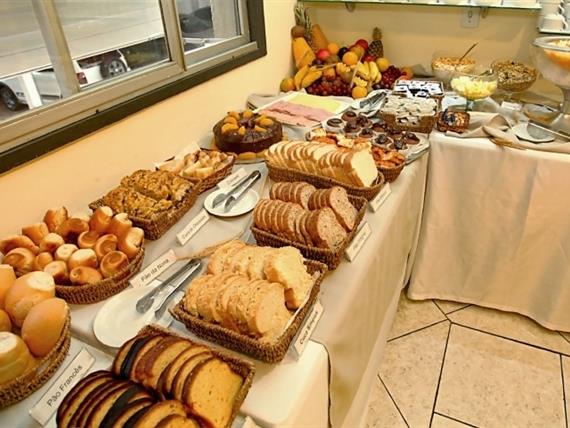 cafe-0003-min.jpg