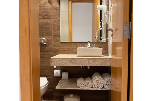 banheiro detalhes pia.jpg