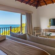 Suite Master c/ Banheira e Vista Mar