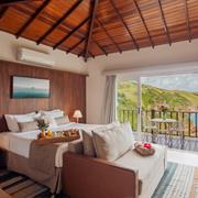 Suite Master c/ Banheira e Vista Mar