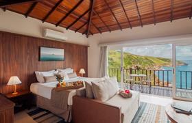 Suite Master c/ Banheira e Vista Mar do Uni Boutique Hotel e Spa