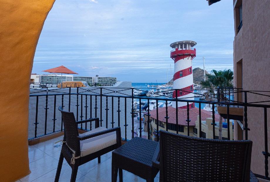 deluxe master suite-05.jpg