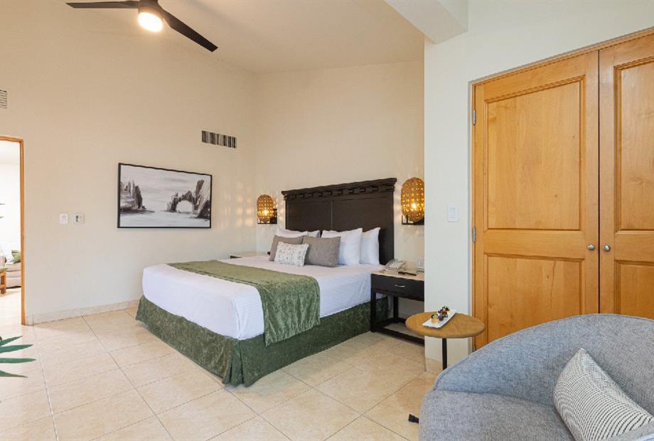 deluxe master suite-01.jpg