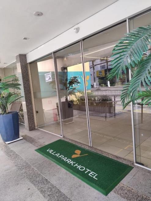 entrada hotel.jpg
