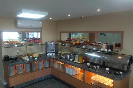 buffet cafe da manhã.jpg