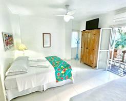 Quarto Triplo com Varanda