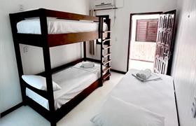 TINY QUARTO ECONOMICO TRIPLO SOLTEIRO do Viglamo Jeri
