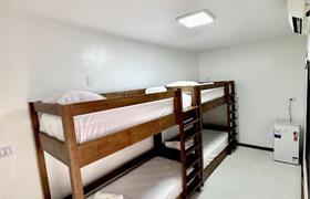 HOSTEL CAMA EM DORMITÓRIO FEMININO do Viglamo Jeri