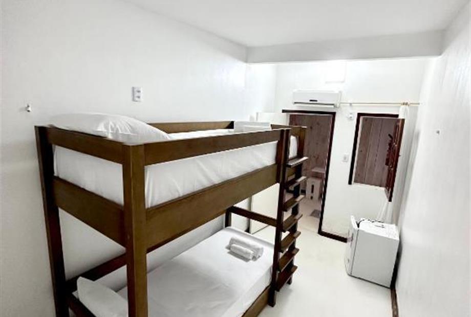 Quarto com 2 Camas de Solteiro-1.jpg