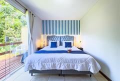 Dupla com varanda privativa