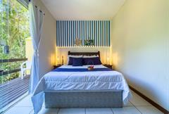 Triplo com varanda privativa