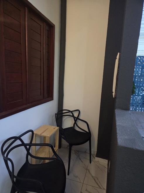 suite 09 - 002.jpg