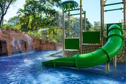 2026_daniel_pinheiro_splash pool(4).jpg