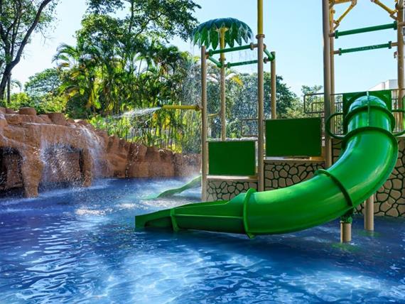 2026_daniel_pinheiro_splash pool(4).jpg