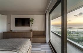 Deluxe Suite with Pool Facing the Sea of Lifestyle Laghetto Collection