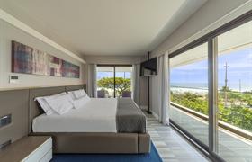Master Suite King Ocean Front of Lifestyle Laghetto Collection