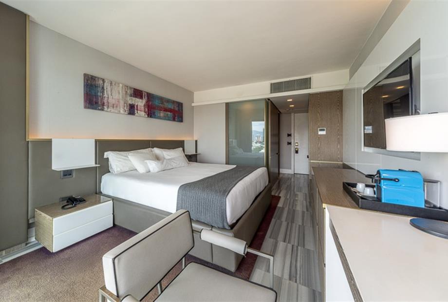 quarto lateral casal 2.jpg