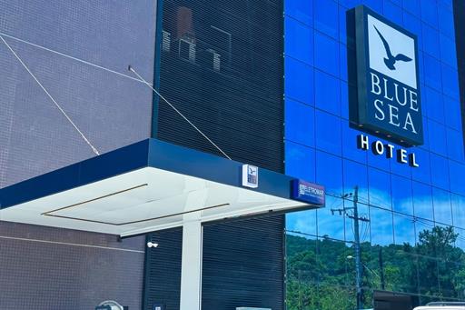 img_7920 grande.jpeg