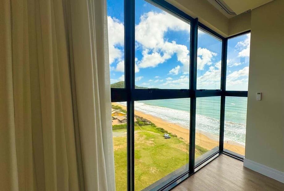 img_9669 grande.jpeg