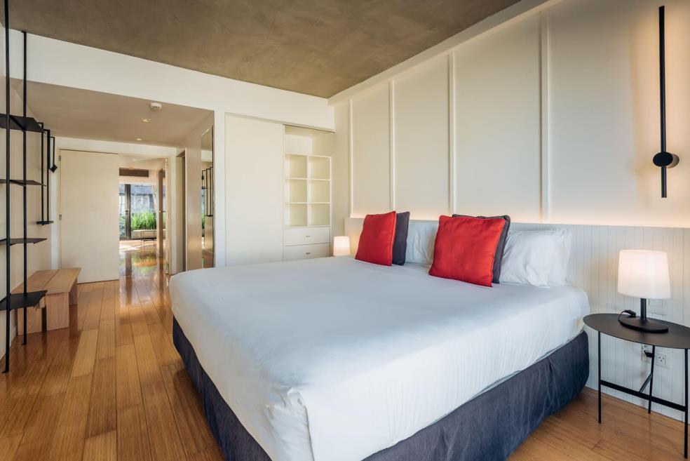 master suite-2.jpg