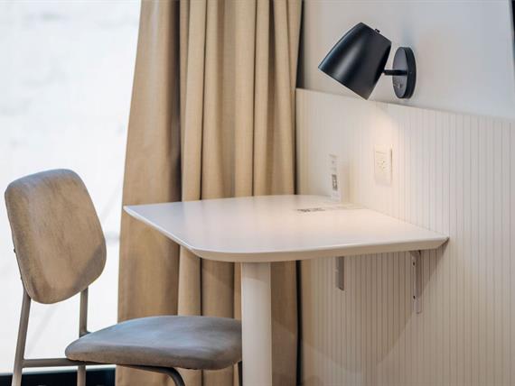 junior room con y sin balcón.jpg