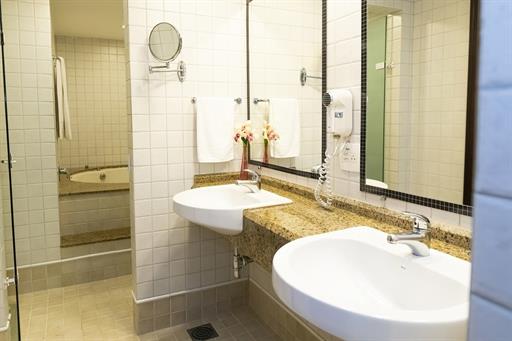 bjoic - banheiro categoria suíte premier.jpg