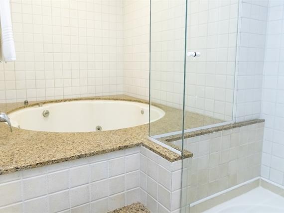 bjoic - banheira categoria suíte premier.jpg